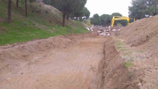Salihlide 2 kilometrelik dere temizlendi