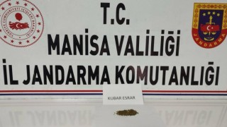 Salihlide şüpheli şahıstan kubar esrar çıktı
