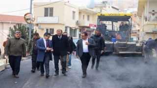 Savurda yol asfaltlama çalışmaları devam ediyor