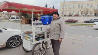 Şeker hastası olunca yiyemediği tatlıyı satmaya başladı
