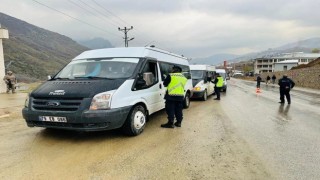 Şemdinlide servis araçları denetlendi