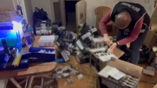 Sigara fabrikası gibi ev