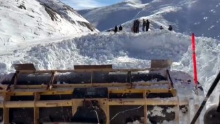 Siirtte kar nedeniyle kapanan grup köy yolları ulaşıma açıldı