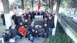 Silah arkadaşları şehidinin ailesini 27 yıldır yalnız bırakmıyor