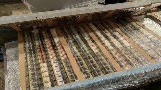 Sınır kapısında 11 bin 400 kutu kaçak sigara ele geçirildi