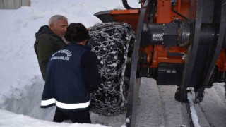 Şırnakta yüksek rakımlı bölgelerde kar kalınlığı 2 metreyi aştı