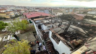 Sökedeki yangında bir ev tamamen kül oldu