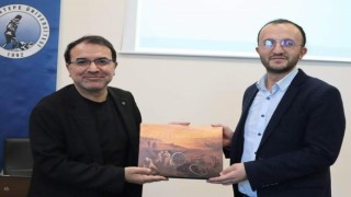 Şuhutta Girişimcilik Kültürü ve Geleceğe Etkisi konferansı