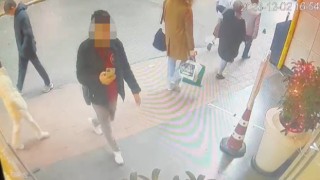 Taksimde yılbaşı öncesi piyango bileti hırsızlığı kamerada: El çabukluğuyla 220 bilet çaldı
