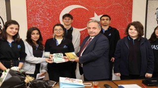 Talaslı öğrencilerden Başkan Yalçına teşekkür ziyareti