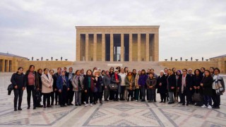 Tarsuslu kadınlar, Kadın Hakları Gününde Anıtkabiri ziyaret etti