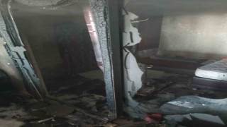 Tarsusta çıkan yangında ev kullanılmaz hale geldi