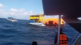 Taylandda batan feribottaki 70 yolcu son anda kurtarıldı