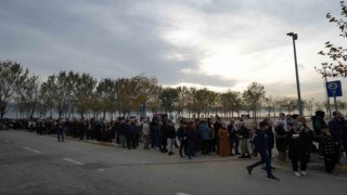 TCG Anadoluya 7den 70e ziyaretçi akını: Uzun kuyruk oluştu