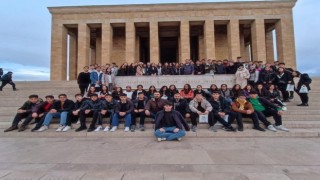 Tomarzalı öğrenciler Anıtkabiri ziyaret etti