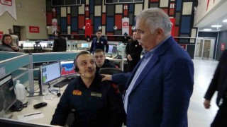 Trabzon Valisi Yıldırım: Barışın ve kardeşliğin öne çıktığı, savaşların olmadığı, insanların birbiriyle kardeşçe yaşadığı bir dünya ve bir yıl temenni ediyorum