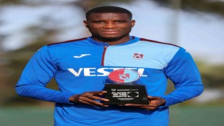 Traftarlardan Onuachuya ödül