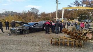 Traktör ile otomobilin çarpıştığı kazada bir kişi yaralandı