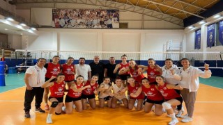 Transfer döneminde Ayvalıklı voleybolcu kızlara ilgi yoğun