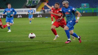 Trendyol Süper Lig: Çaykur Rizespor: 3 - Pendikspor: 1 (İlk yarı)