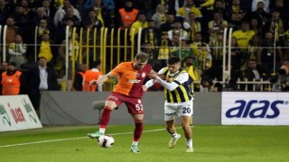 Trendyol Süper Lig: Fenerbahçe: 0 - Galatasaray: 0 (İlk yarı)