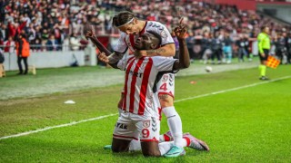 Trendyol Süper Lig: Samsunspor: 2 - Kasımpaşa: 0 (İlk yarı)