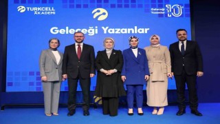 Turkcell ile "Geleceği Yazanlar" 10 yaşında