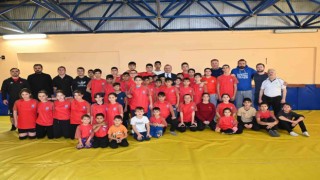 Tutuk, “Güreş branşında altyapıda değerli sporcular yetiştiriyoruz”