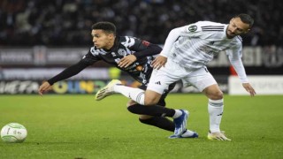 UEFA Avrupa Konferans Ligi: Lugano: 0 - Beşiktaş: 1 (İlk yarı)