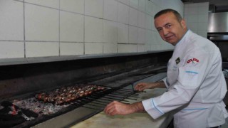 Soğan kebabı hem damak çatlatıyor, hem de şifa dağıtıyor