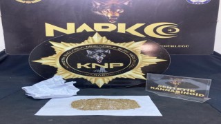 Uyuşturucu ile yakalanan şahıs gözaltına alındı