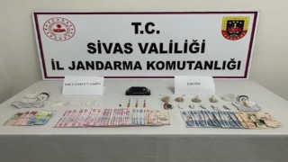 Uyuşturucu tacirlerine Jandarmadan baskın