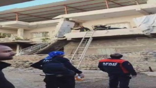 Üzerine merdiven çöken inşaat işçisi hayatını kaybetti