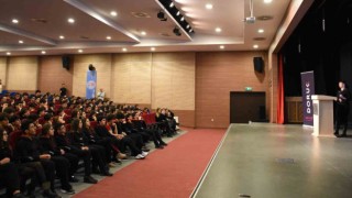 Uzman Dr. Meltem Öner Karaçay: “HIV enfeksiyonu ciddi bir hastalıktır”