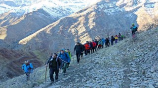 Vali Ali Çelikten Beyaz Dağına tırmanış