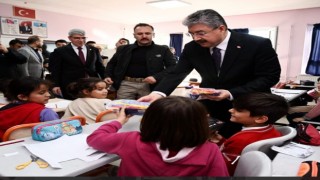 Vali Yılmaz Toprakkale’de okul ziyareti