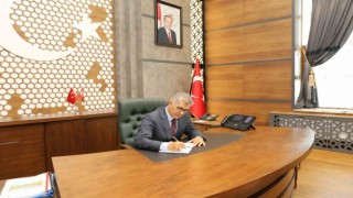 Valisi Çelik: Mehmet Akif Ersoy, dik duruşu ile örnek şahsiyetlerden biri olmuştur
