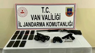 Vanda 52 kilogram esrar ele geçirildi