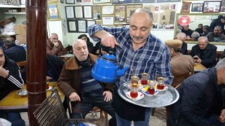 Vanda 81 yıllık çay evi nostaljiyi yaşatıyor