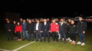 Vanda hakemler maça çıkmama kararı aldı