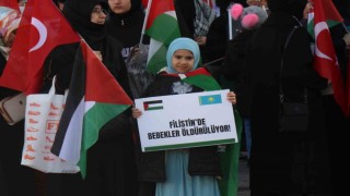 Vatandaşlar İsraili kınayıp Filistine destek için yürüdü