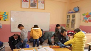 VEDAŞtan öğrencilere kışlık hediye