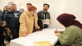 Yazar Yıldız Ramazanoğlu sevenleriyle buluştu