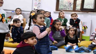 Yeşilbayır Bebek ve Çocuk Kütüphanesinde tiyatro zamanı