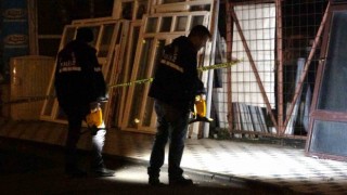 Yol kenarında bıçaklanmış halde bulunan şahıs hayatını kaybetti