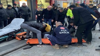 Yolun karşısına geçmek isteyen yayaya otomobil çarptı