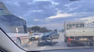 Yolunda giderken kazaya denk gelen motosiklet sürücüsü ağır yaralandı