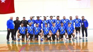 Yunusemre Belediyespor devreyi play off umuduyla bitirdi