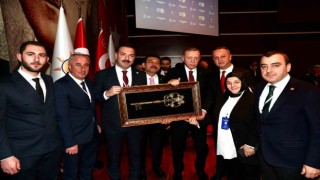 Zonguldak Heyeti, Cumhurbaşkanı Erdoğana Şehrin Temsili Anahtarını Takdim Etti