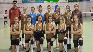 1308 Osmaneli Belediyespor Voleybol Takımına ligi 3üncü bitirdi